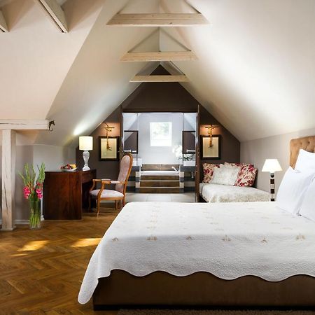 Villa Riccona Bronisze Buitenkant foto